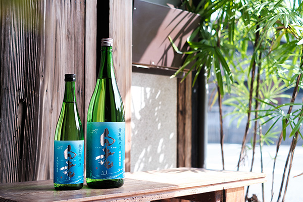 特別純米酒 白老 (1.8L) | 清酒白老 澤田酒造株式会社