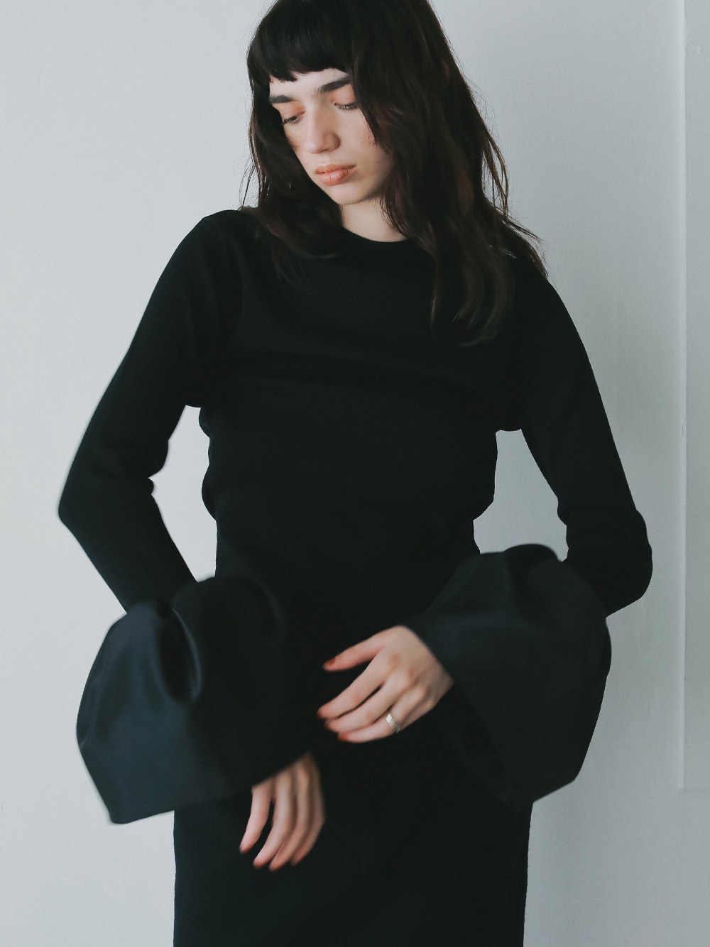 ボリュームフレアスリーブニットP／O | Knit | HER. Online Store