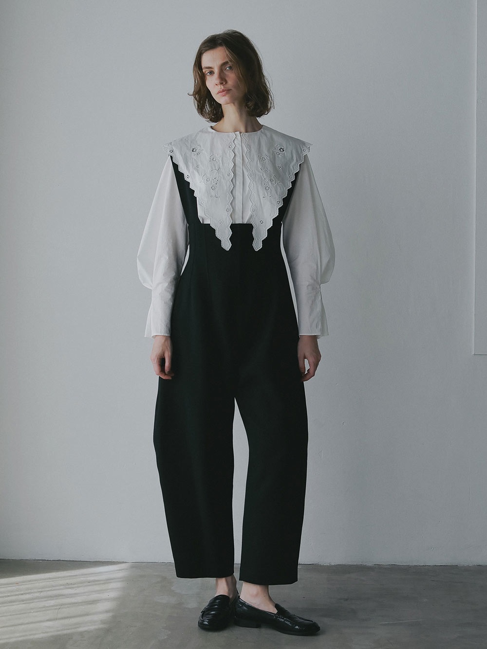 ハイウエストカーブパンツ | Pants | HER. Online Store