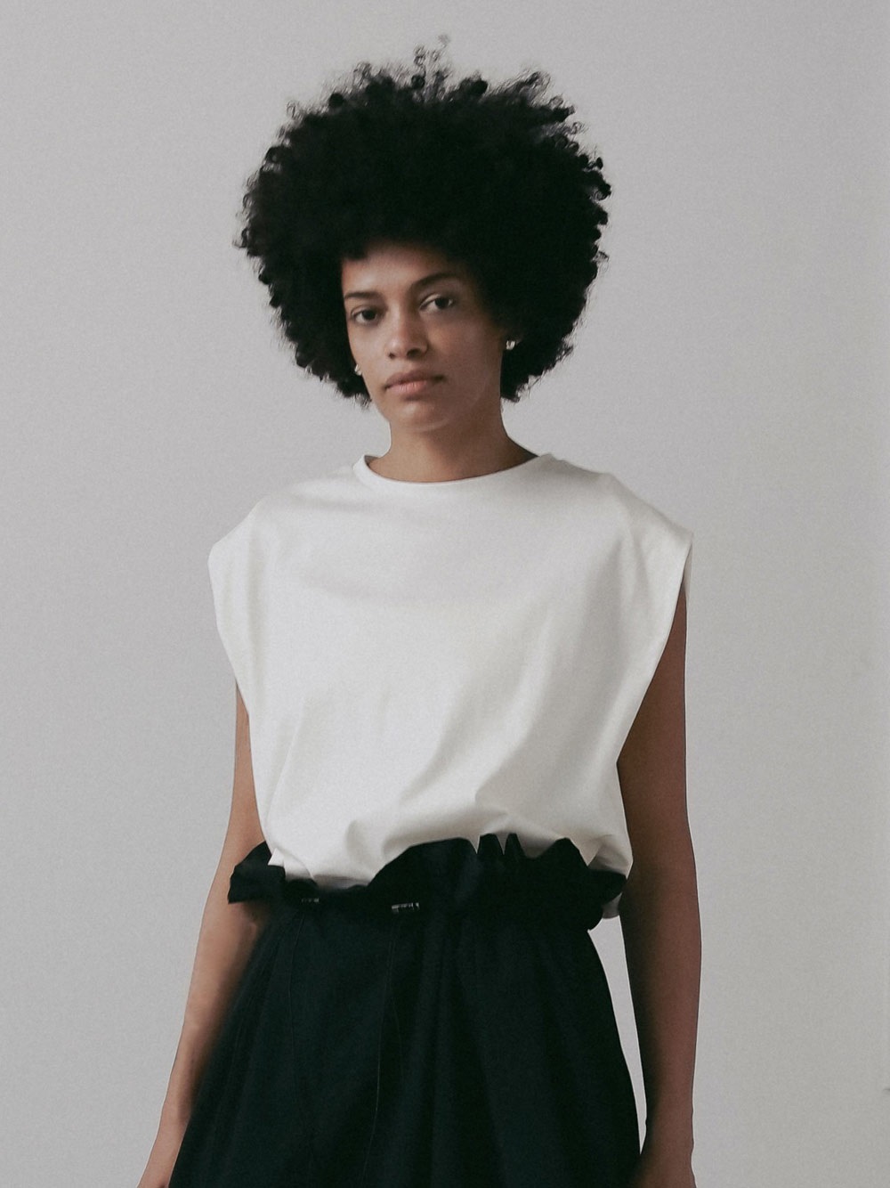 コットンノースリーブプルオーバー | Cut and sew | HER. Online Store