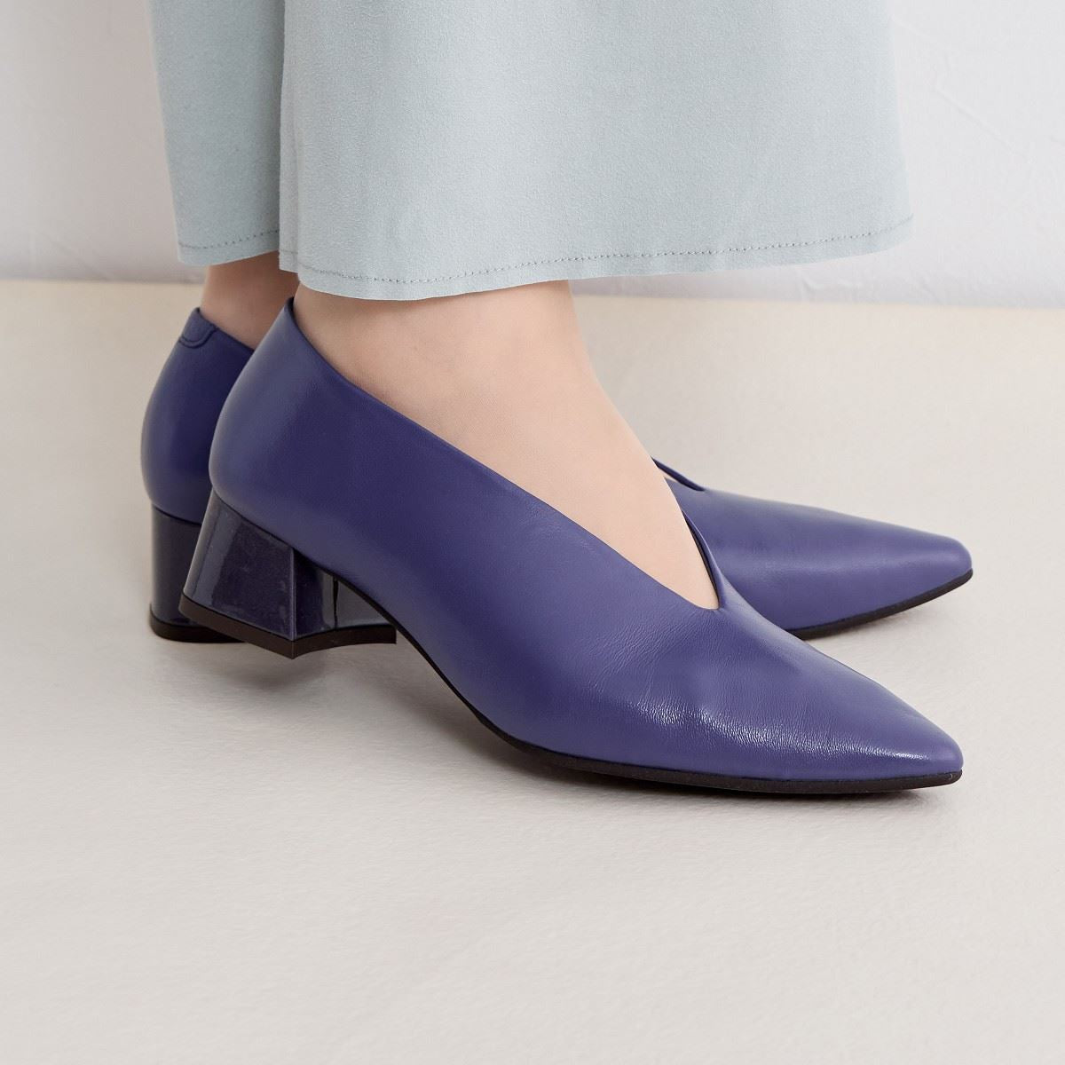 SALE】Vカットブロックヒールパンプス/641309