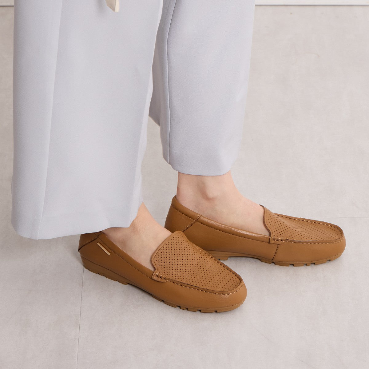 SALE】パンチングレザーモカシン/651114