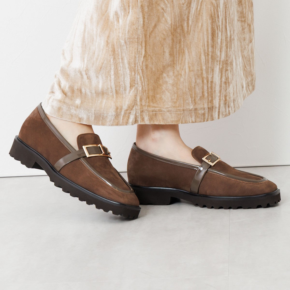 SALE】トラックソールスクエアバックルローファー/651321