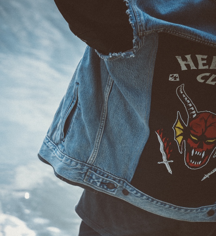 UNDERCOVER、「ストレンジャーシングス」コラボコレクションを受注販売