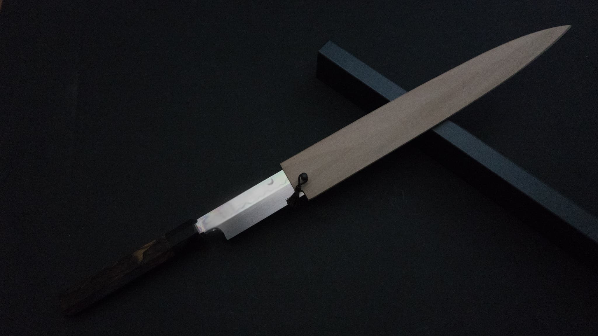 玄海正国 伯井 本焼 三本杉 柳刃 300mm 暹羅柿柄 – HITOHIRA