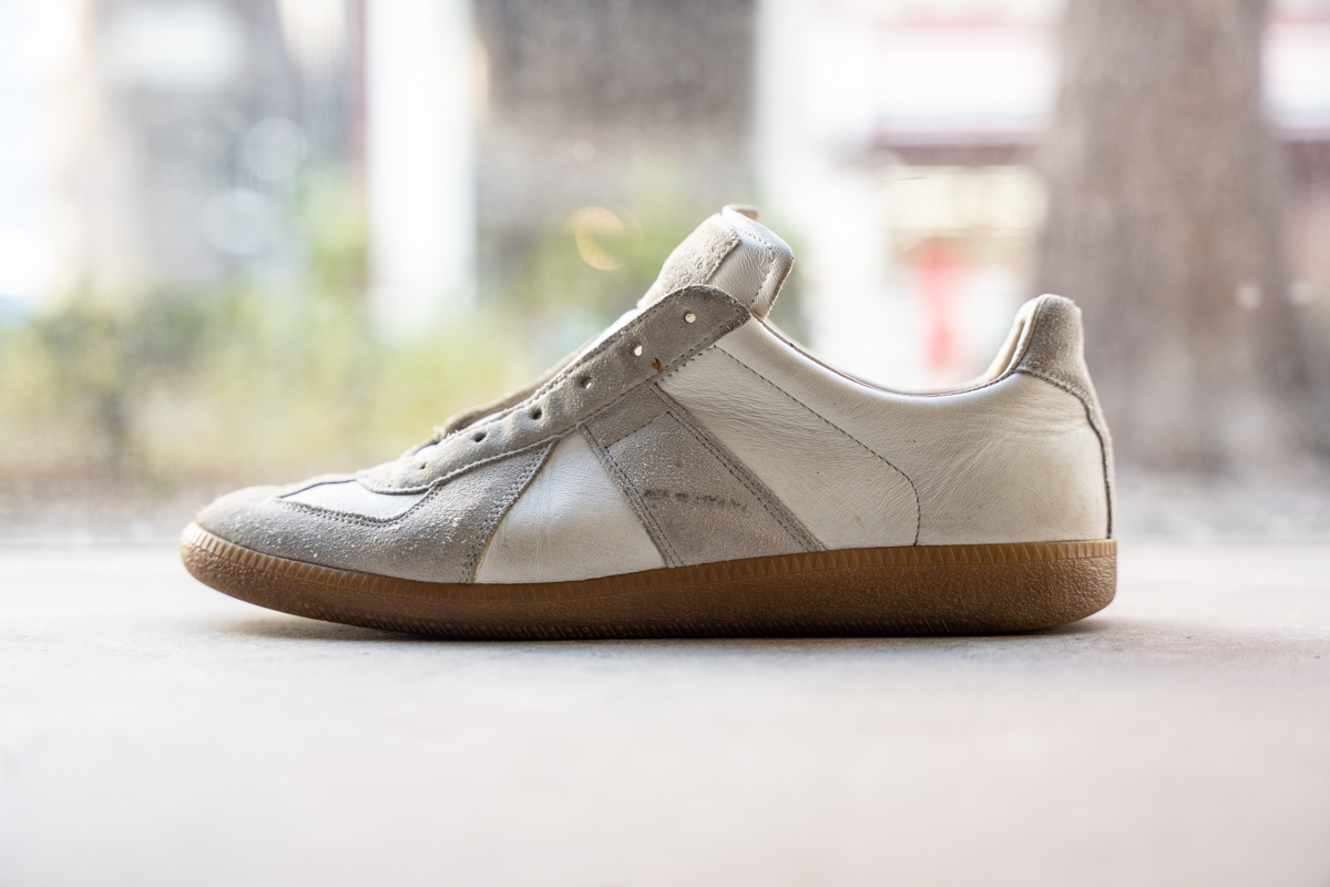 メゾンマルジェラのジャーマントレーナー | HUES 福岡セレクトショップ