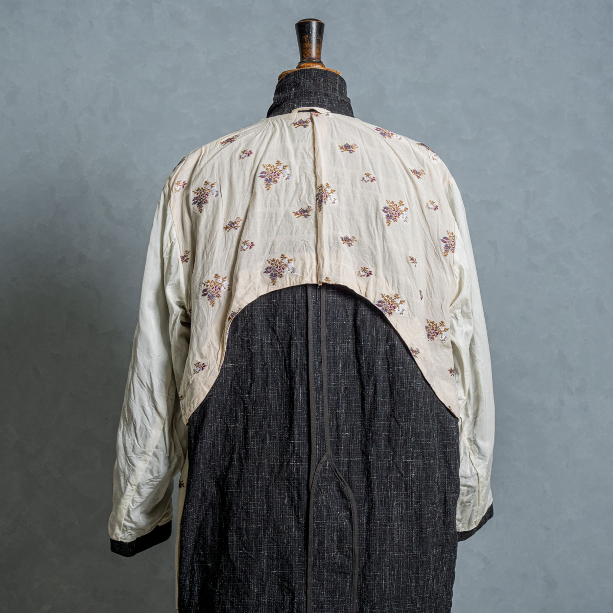 calmlenceのアトリエコート | HUES 福岡セレクトショップ