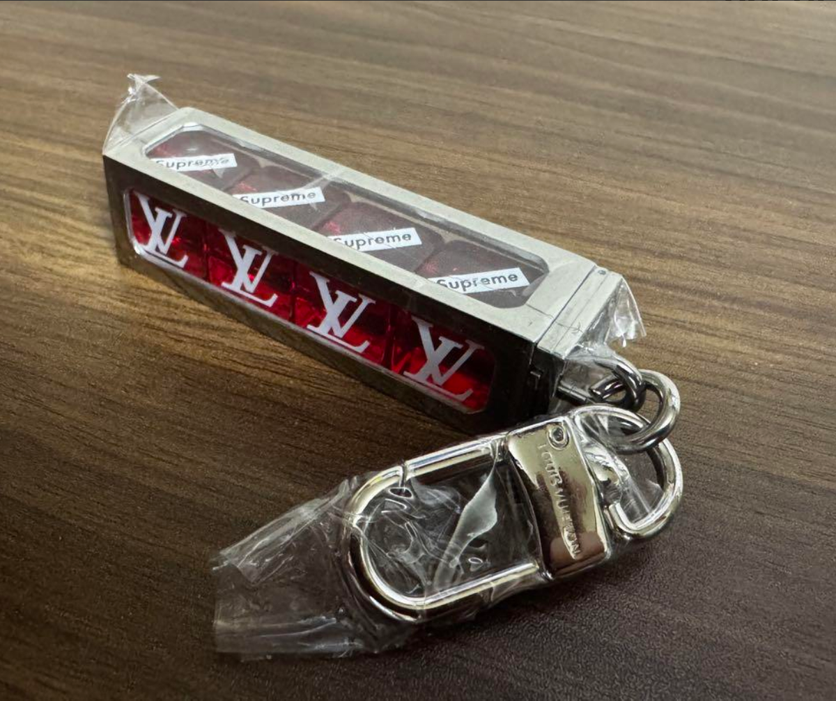 Louis Vuitton Supreme Collaboration Model Dice Keychain 17AW