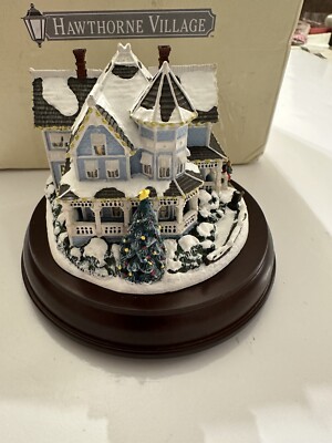 Hawthorne Village T Kinkade Victorian Lights Holiday Gathering 99