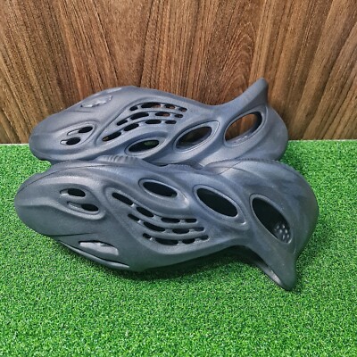 Mens Size 11 US - Adidas Yeezy Foam Runner “Mineral Blue” GV7903