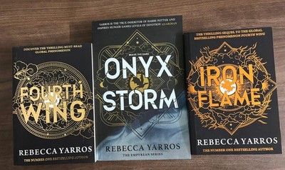 Onyx Storm + Iron Flame + Fourth wing by Rebecca Yarros 3 books