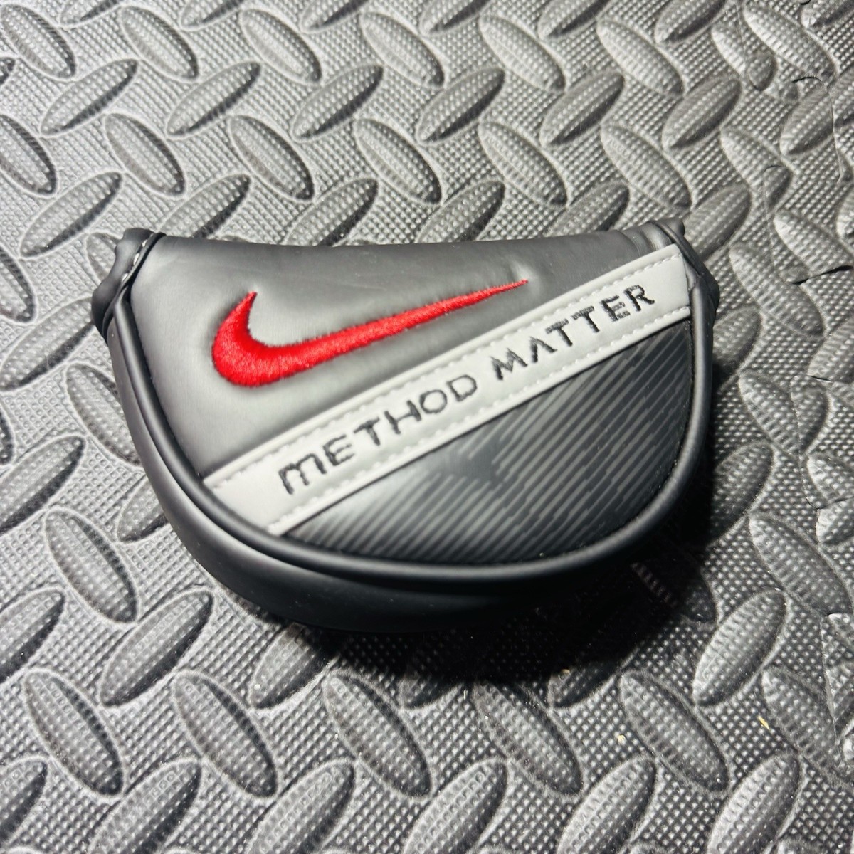RARE Nike Method Matter Side Shaft Mallet Putter Headcover z | eBay