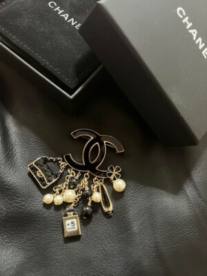 CHANEL No.5 CC COCO Logo Brooch Gold Pearl Black Authentic w/Box