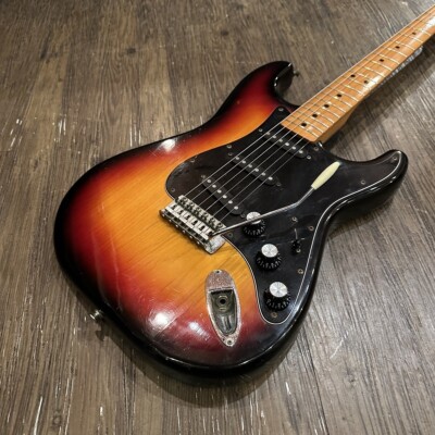 Tokai Silver Star SS-40 3 Tone Sunburst Made in Japan 1982 ST Type