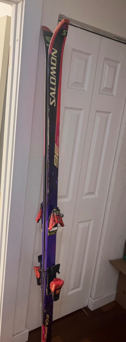Salomon 9E25 Equipe 9000 Skis with Vintage 877 Bindings. Used but