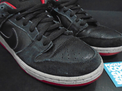 NIKE DUNK LOW PRO SB BLACK CEMENT GREY FIRE RED WHITE SUPREME