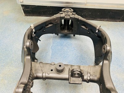 2018 Kawasaki Ninja ZX10R 2C Frame, chassis, SLVG, Straight #92421