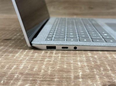 Microsoft Surface Laptop 3 1867 Core i7-1065G7 1.30GHz 13