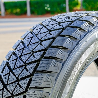 Tire Bridgestone Blizzak DM-V2 225/60R18 100S (Studless) Snow