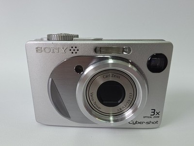 SONY Cyber-shot DSC-W1 Digital Camera 5.1 MP 3x Zoom Flash Works