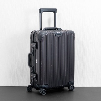Rimowa Topas Stealth 32L Black 4-wheels Carry Case Suitcase 920.52