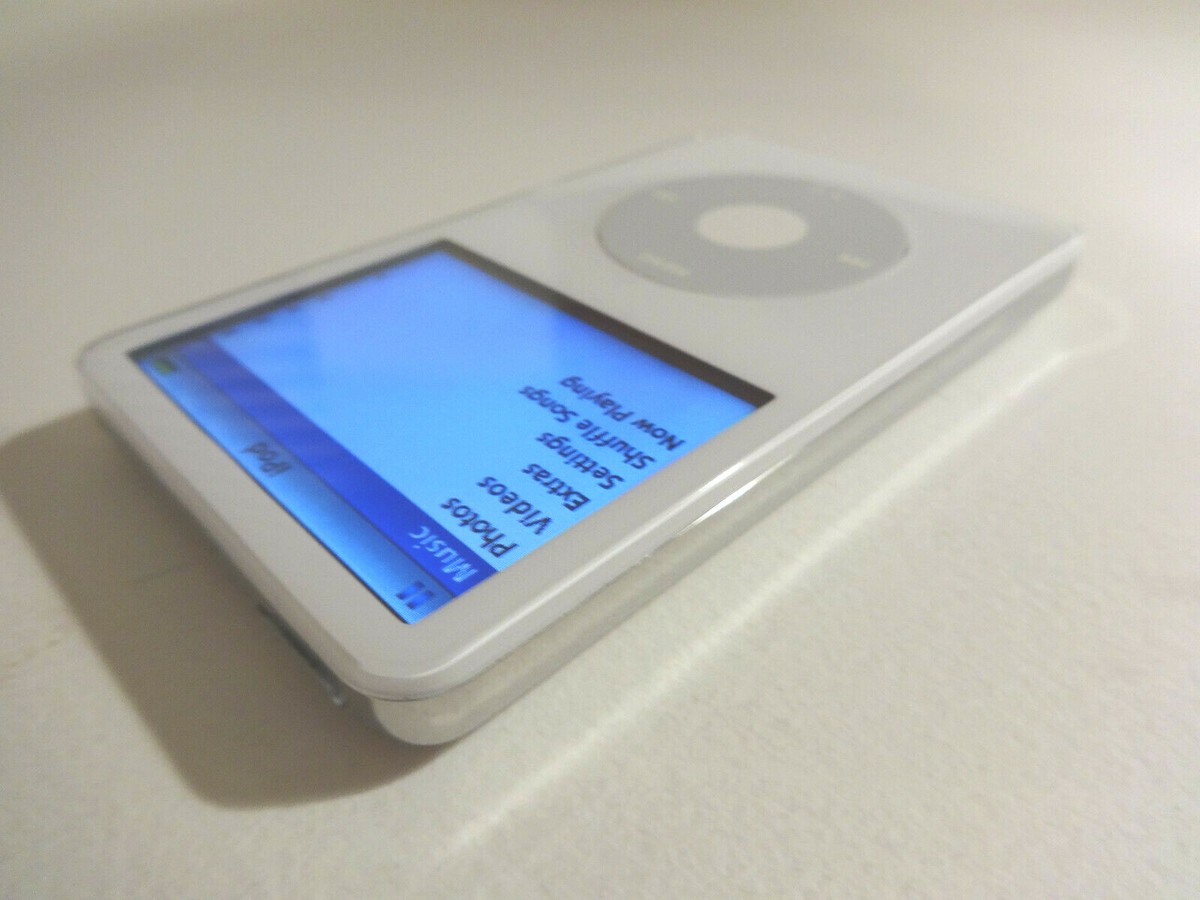 APPLE iPOD CLASSIC 5.5 GEN. WHITE 30GBWOLFSON CHIPNEW