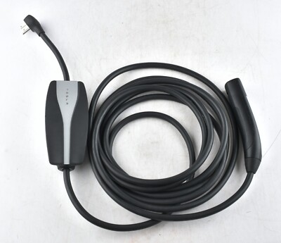 Tesla Universal Mobile Connector Charger 1101789-00-M w. Adapters
