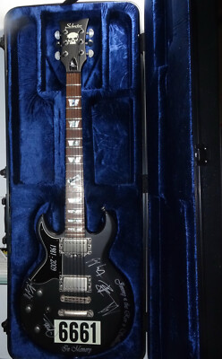 AVENGED SEVENFOLD AUTOGRAPHED SCHECTER 6661 GUITAR THE REV TRIBUTE