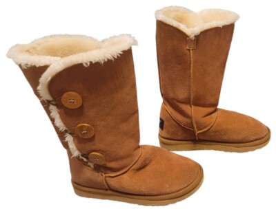 UGG Australia Women's Bailey Three Button Suede Fur Boots Size 7