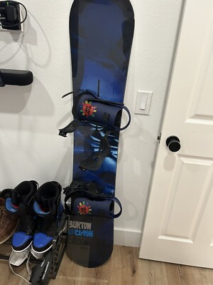 Burton Clash 158cm snowboard w/ New bindings | eBay