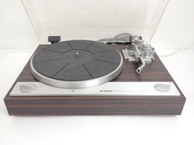Yamaha YP-D71 Direct Drive Quartz Locked Turntable Record Player