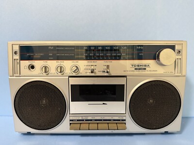 Toshiba RT-80S Boombox AM/FM Stereo/Cassette Stereo Works Tape