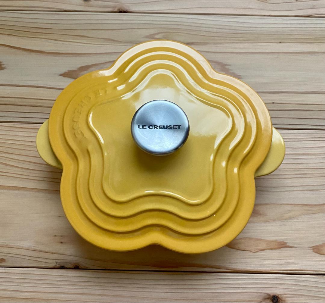 Le Creuset フルール 鍋 イエロー Le Creuset Flower Sharp Dish