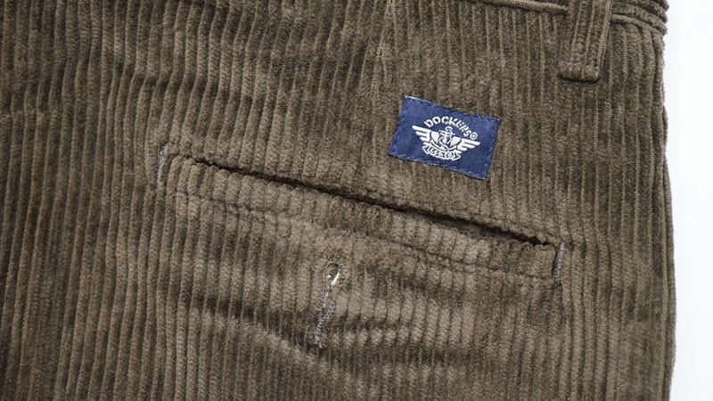 Rare Vintage DOCKERS Relaxed Fit Pleated Corduroy Pants 90s Brown