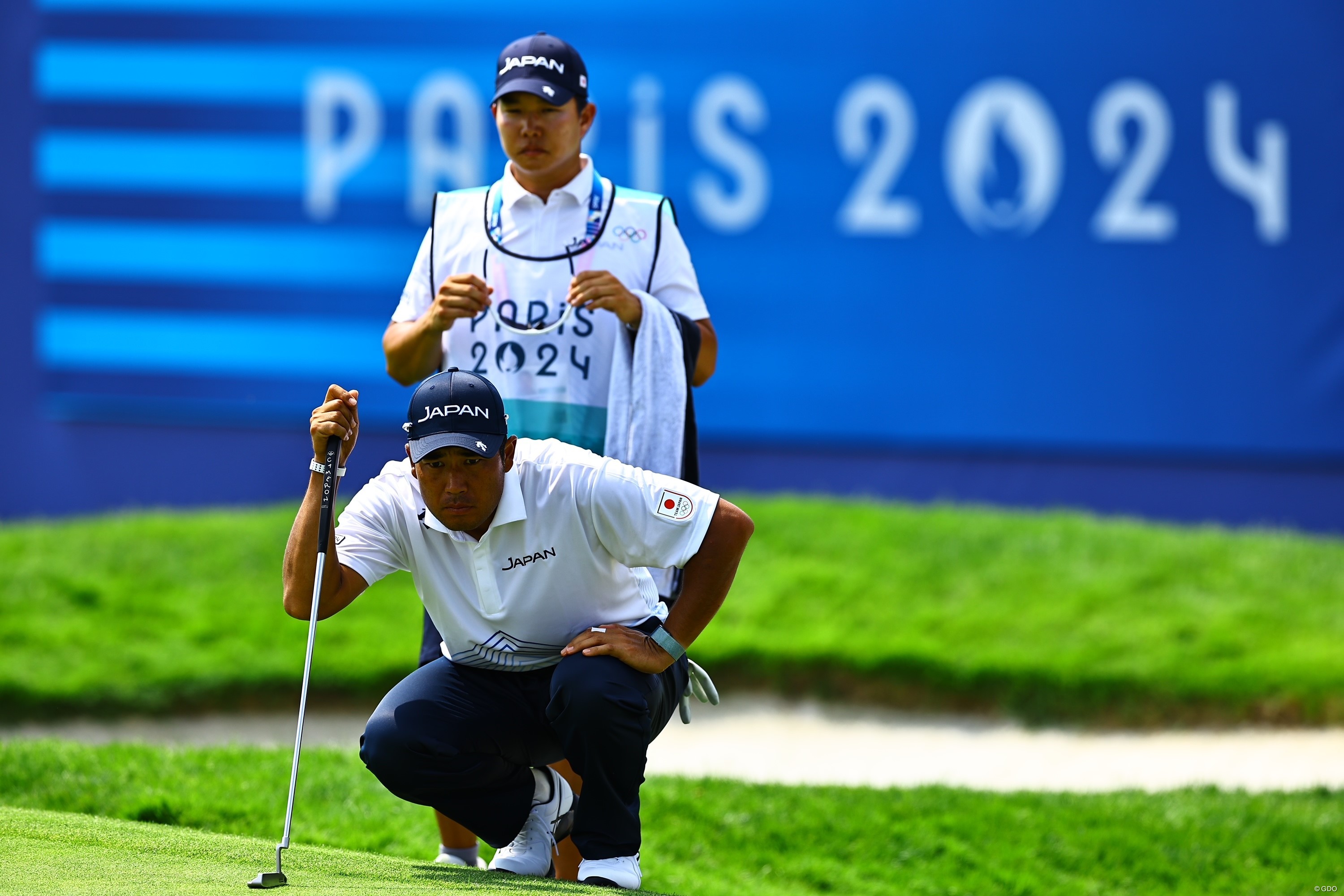 速報】松山英樹は首位キープ 18番の池は「思ったより風を食らった