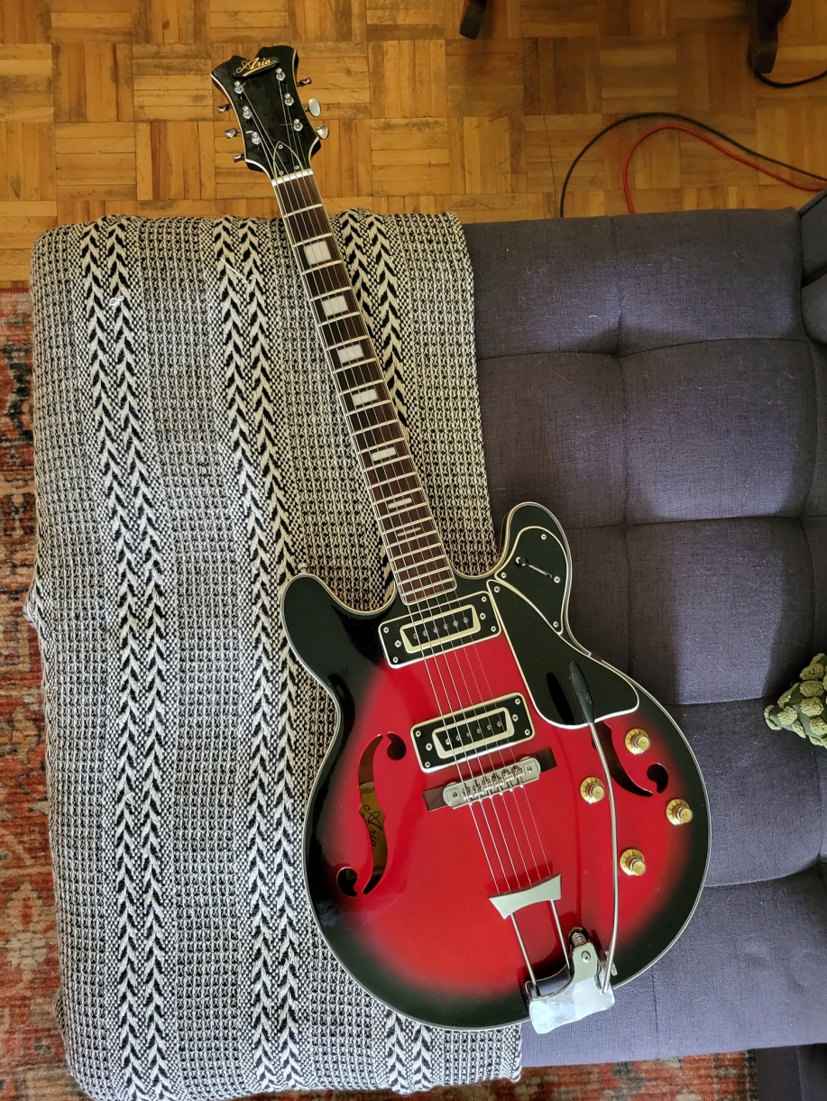 Aria Diamond in beautiful condition, apparently early 70's