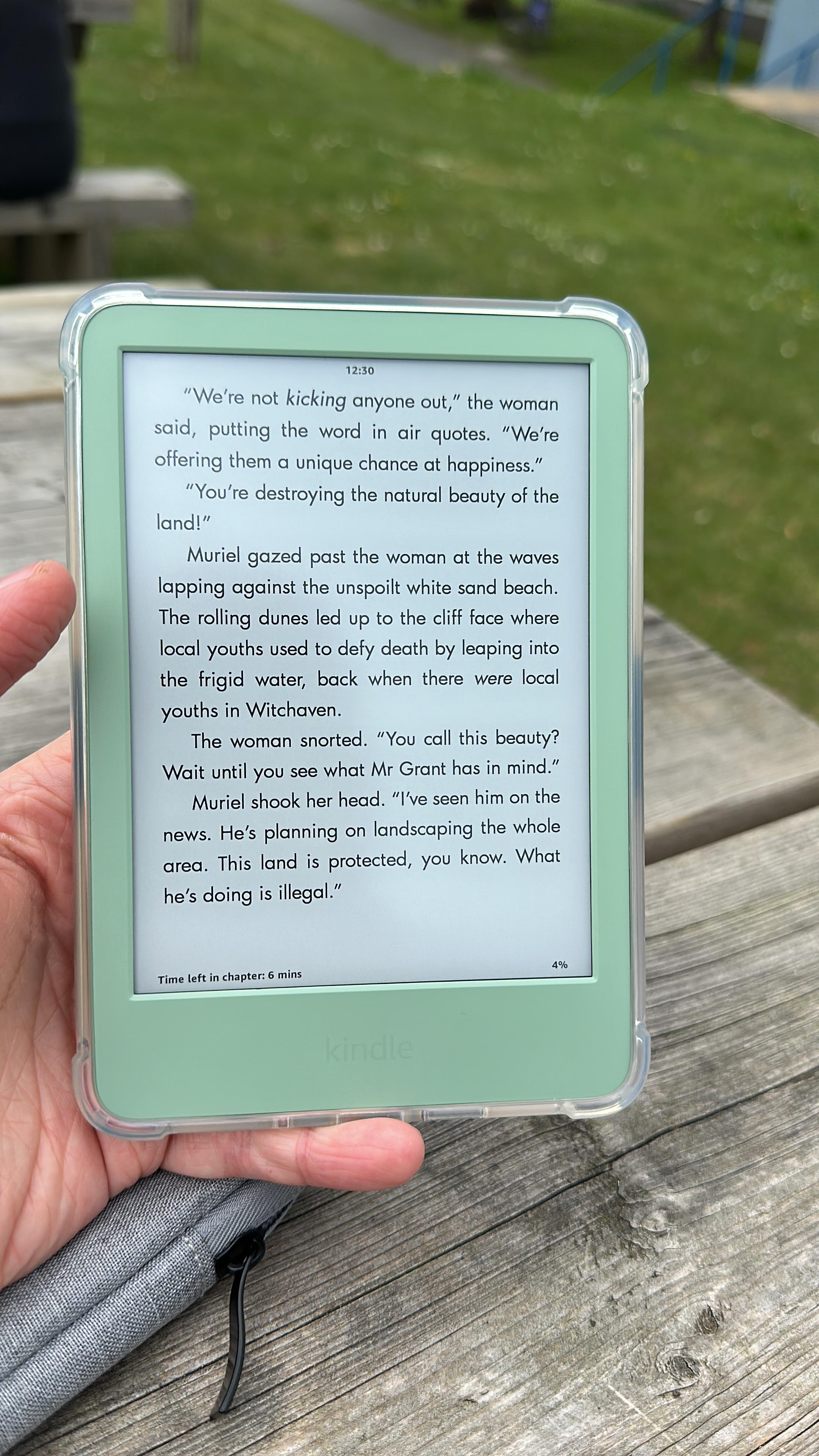抹茶色のKindleって、今まで見たデバイスの中で一番かっこいいかも : r