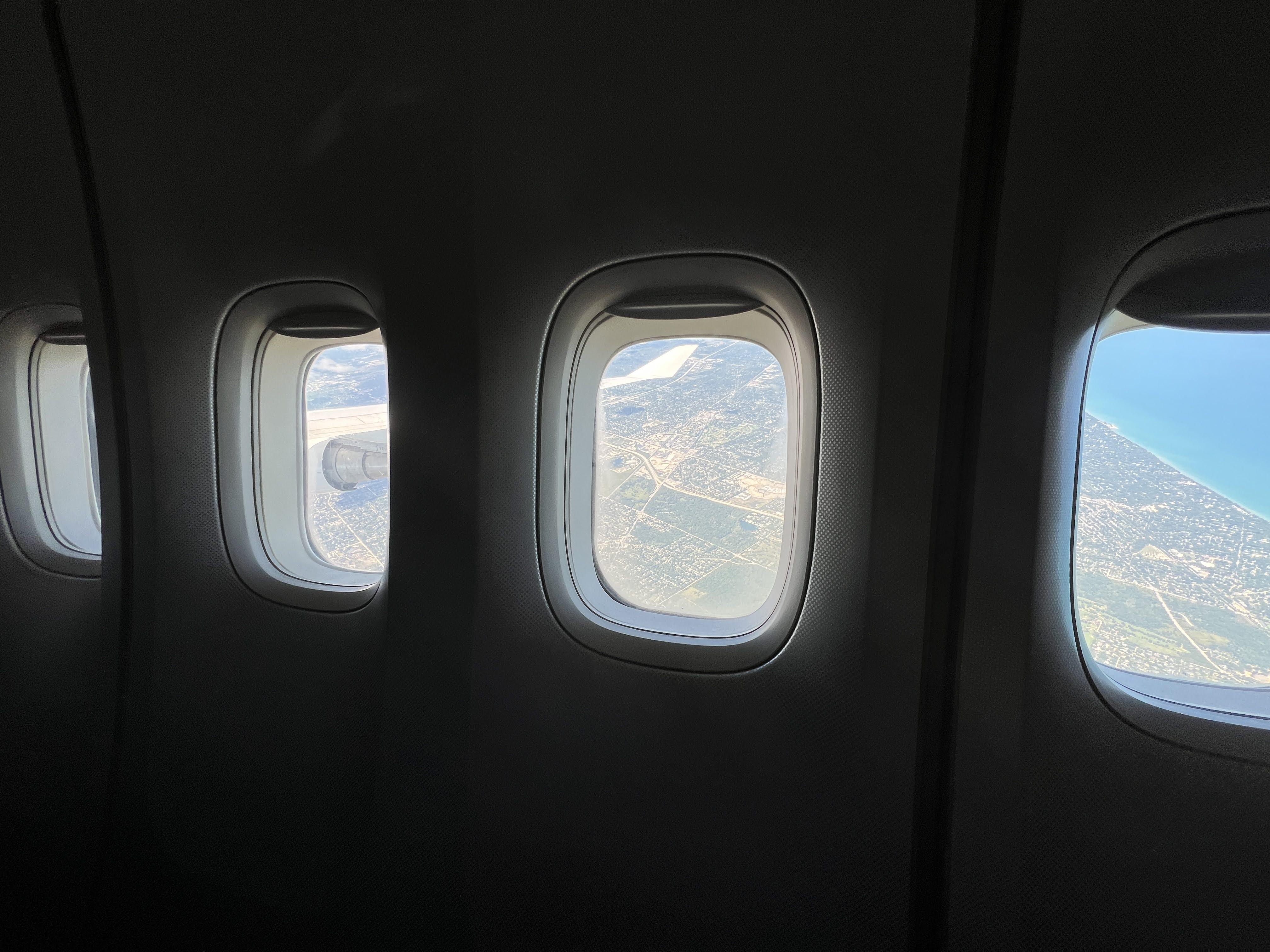 ルフトハンザの747-400の後部座席からの窓からの景色、最高だよな