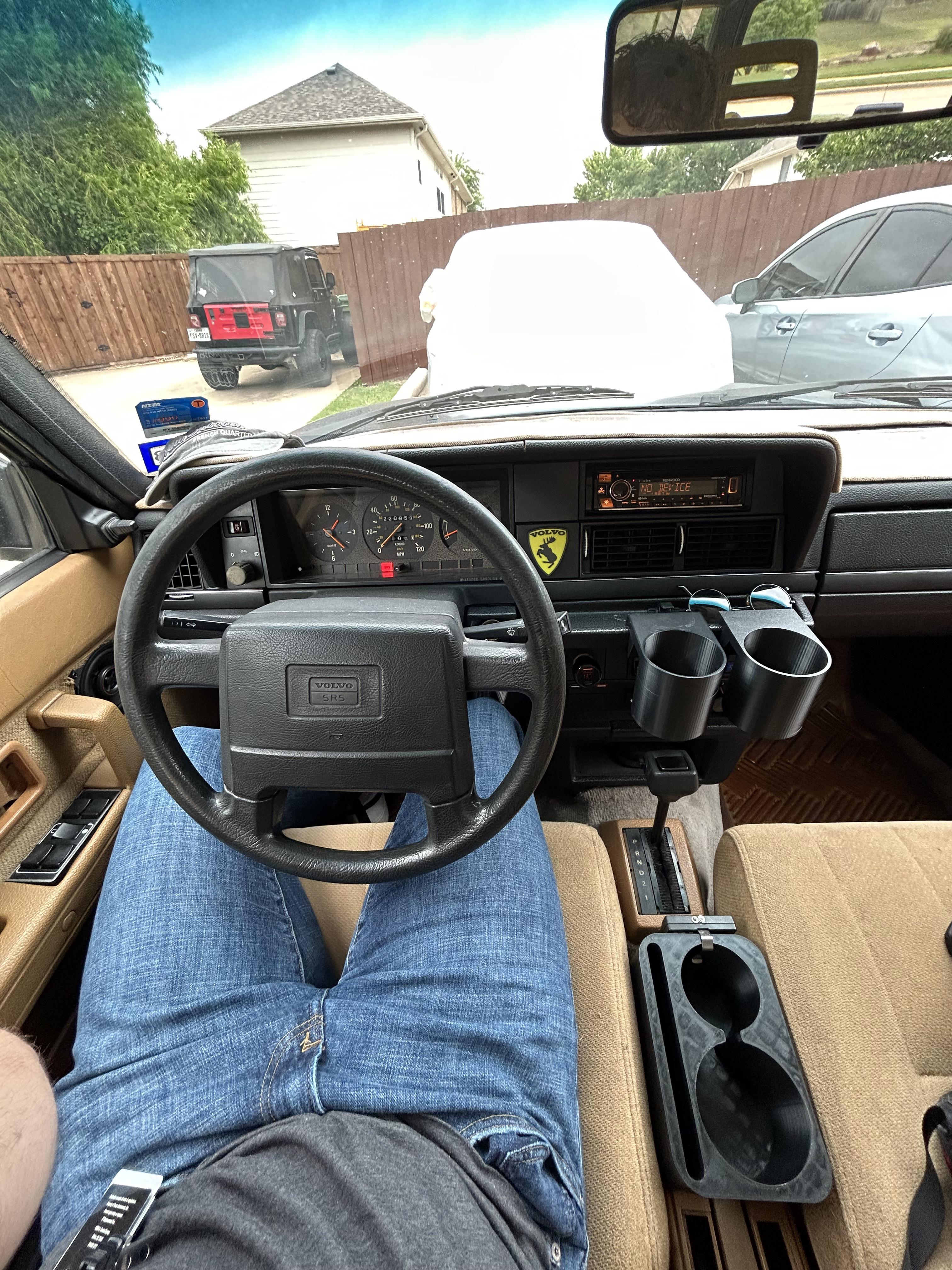 ボルボ240 カップホルダー : r/Volvo240