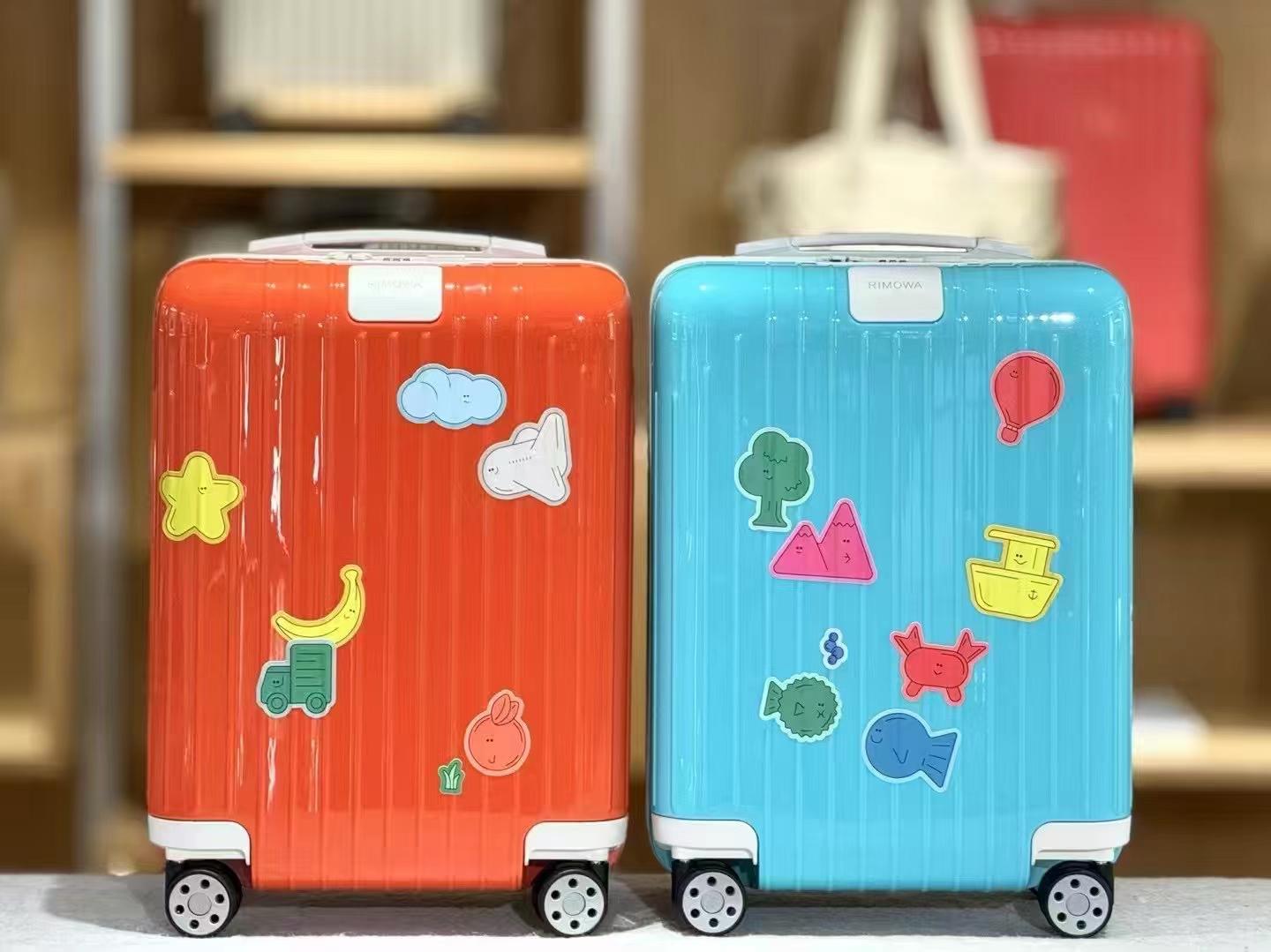 Essential Lite Cabin U Kids Edition : r/Rimowa