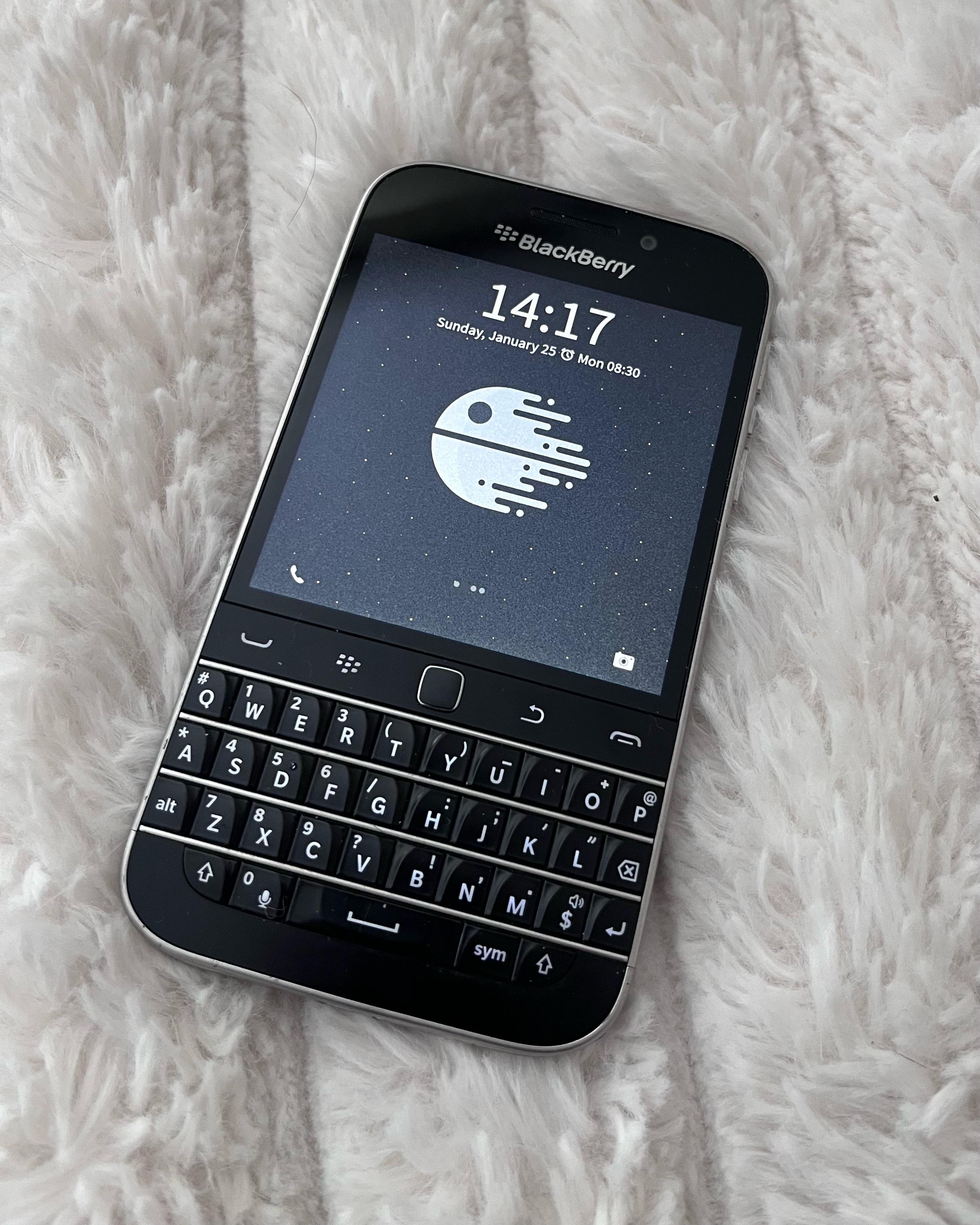 7日間、仕事（IT）と自宅で、唯一の携帯電話としてZinwa Q25を使って