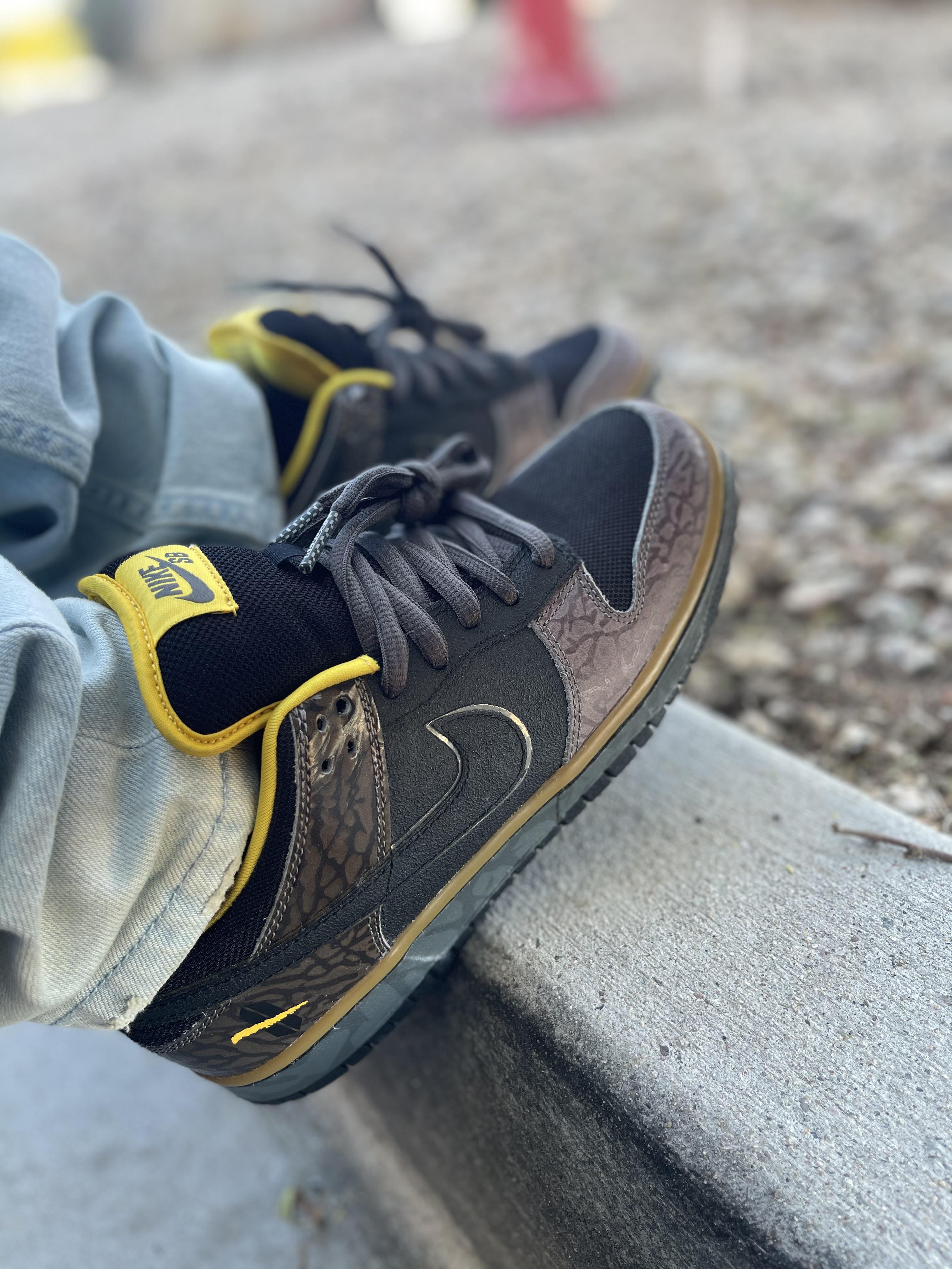 Nike SB Dunk Low “Yellow Curb” : r/DunksNotDead