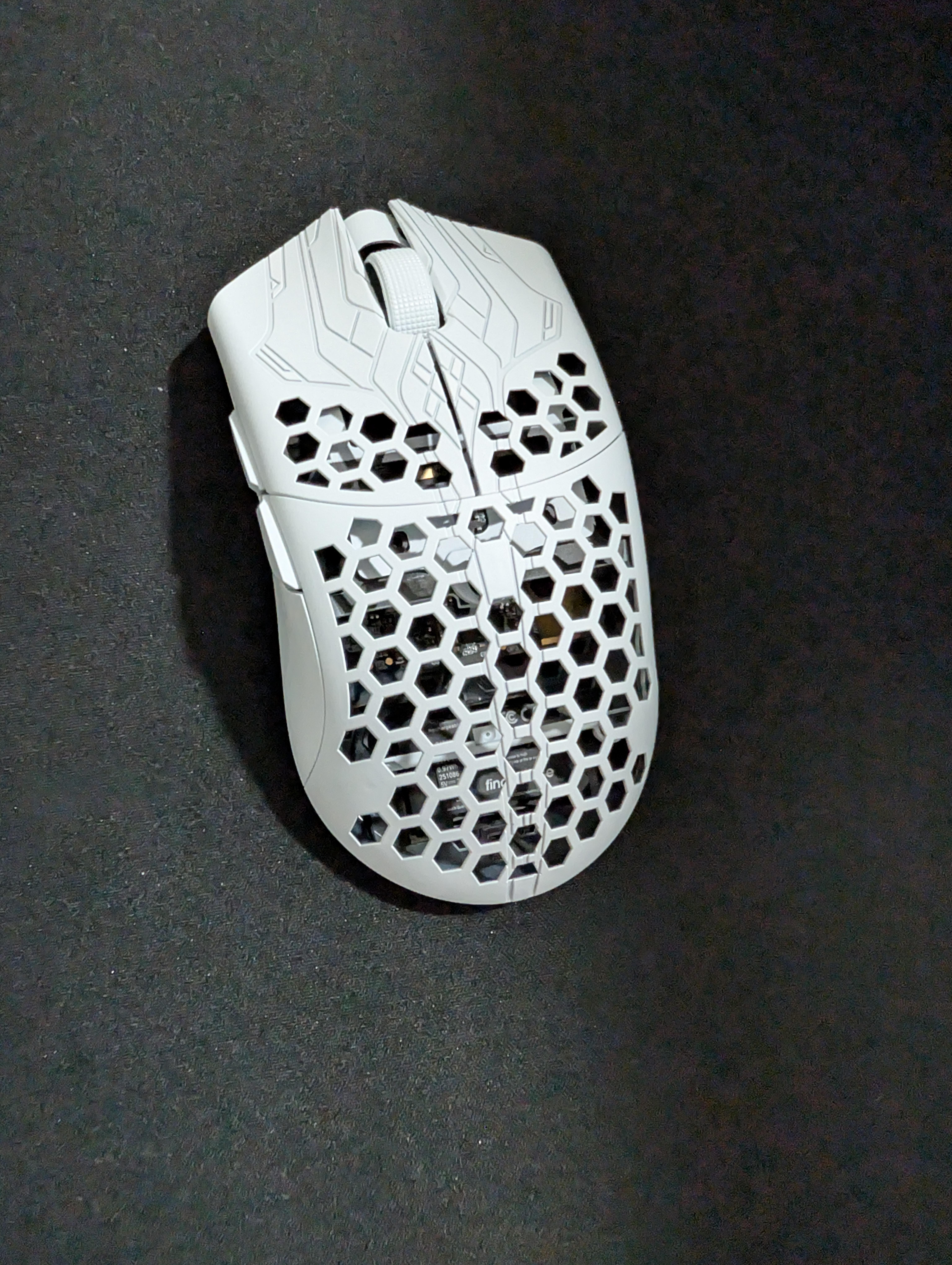Eu consegui o finalmouse frostlord ulx, vindo do gpro superlight 2