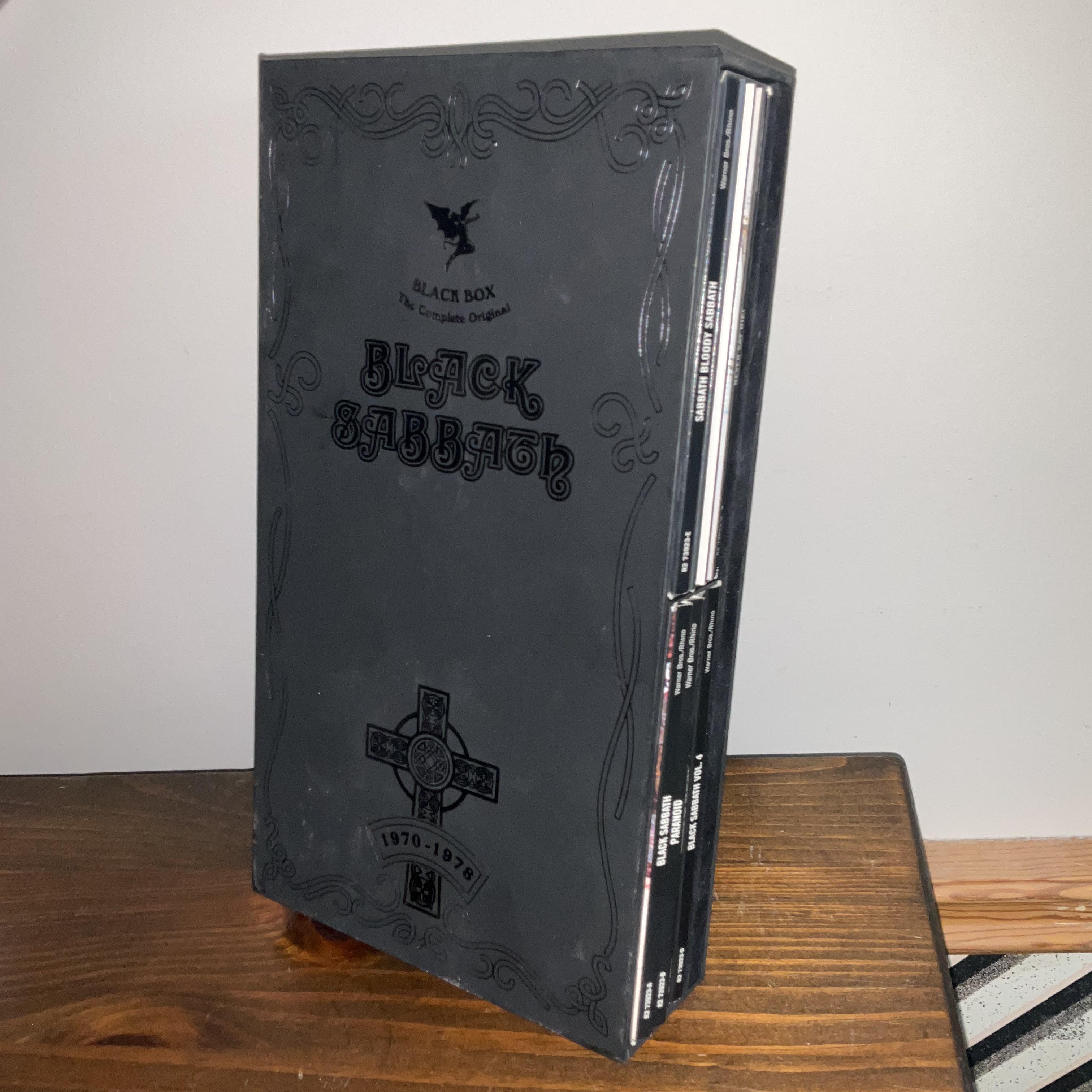 My father gifted me this awesome Black Sabbath box set. : r