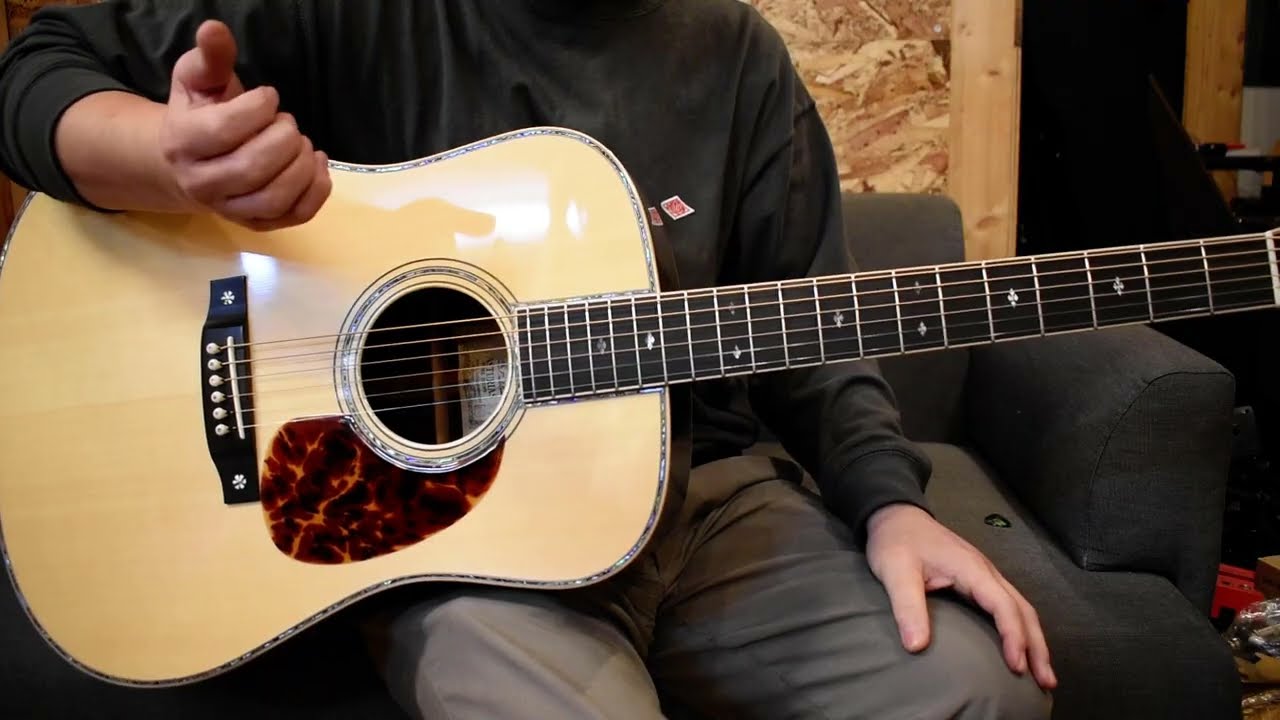 NEW/ASTURIAS D EMBLEM@guitarshoptantan - YouTube