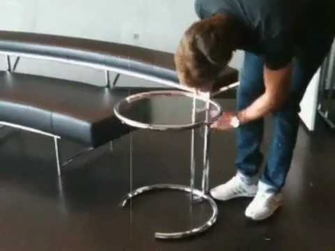 Adjustable Table E 1027, Eileen Gray 1927 - YouTube