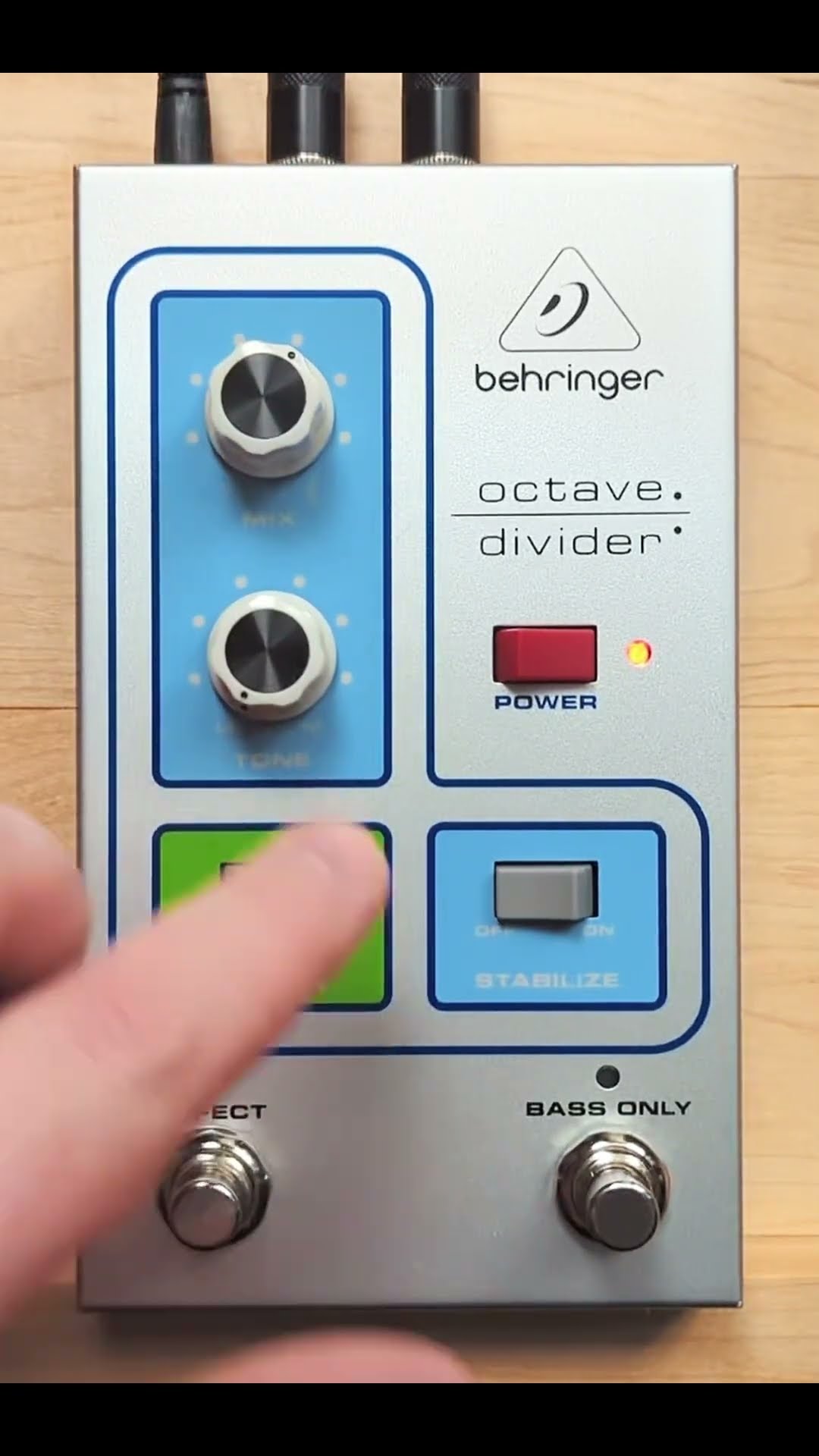Behringer - Octave Divider - YouTube