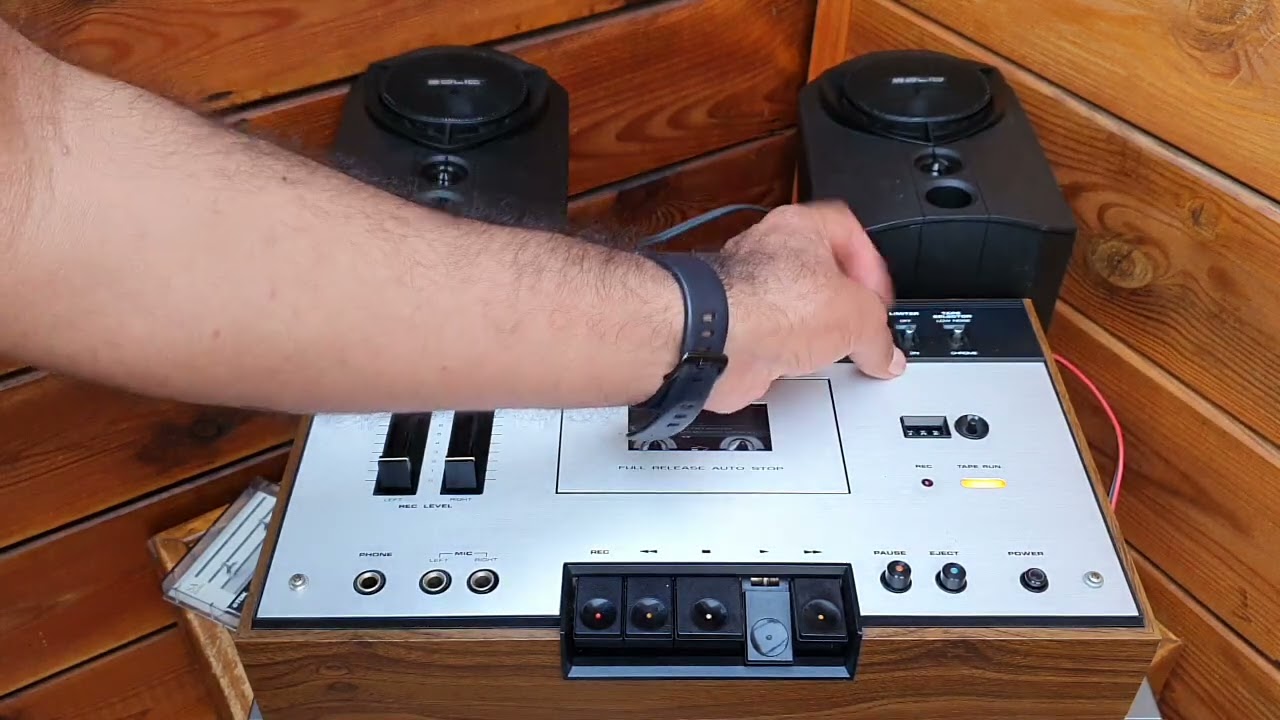 Akai CS-34D vintage audio cassette deck | B&W Rock Solid Bookshelf