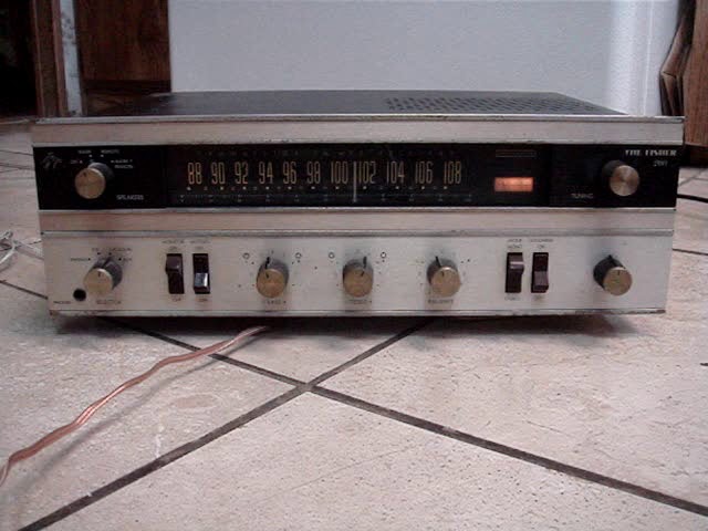 Vintage Fisher 200 Receiver - YouTube