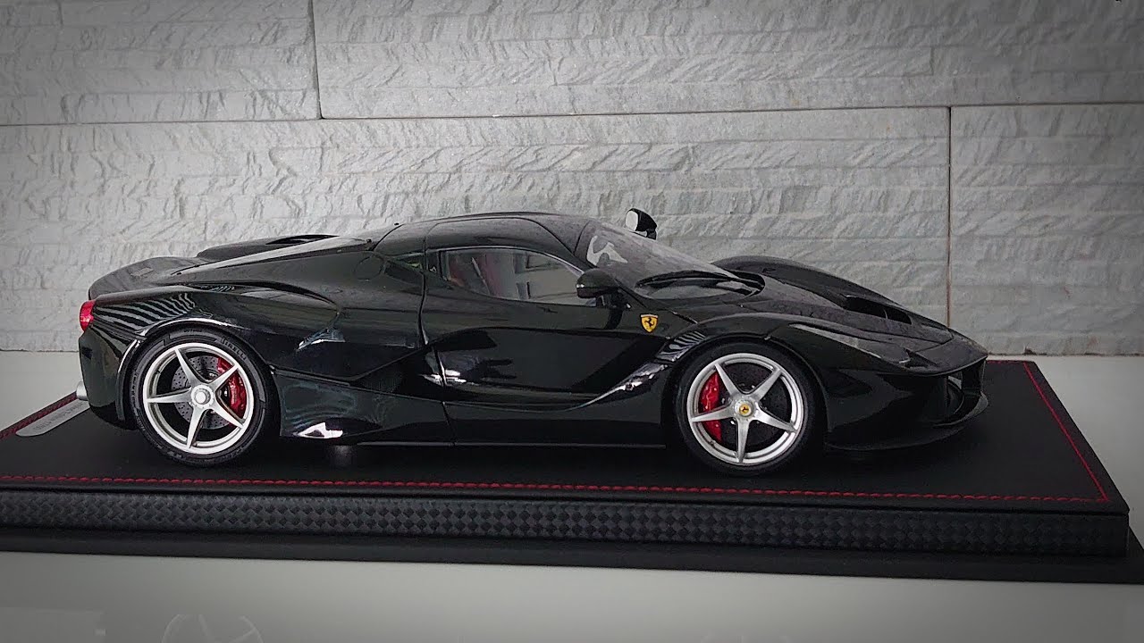 1:18 Bburago Ferrari LaFerrari Matt Black - YouTube